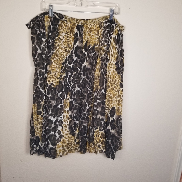 skirt - Picture 1 of 2